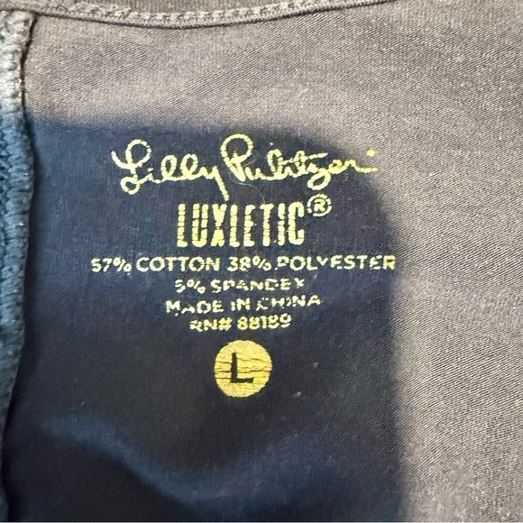 LILLY PULITZER Navy Blue Luxletic Long Sleeve Shirt V Neck Central Seam Sz Large - Picture 7 of 8
